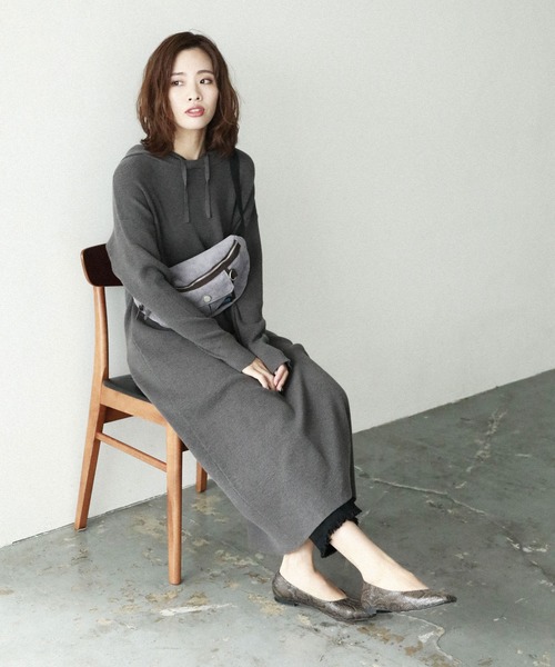 BAYFLOW(ベイフロー)の「ワッフルガラニットワンピース(ワンピース・レディース・カーキ/オフホワイト/チャコール・FREE)」の15枚目の写真