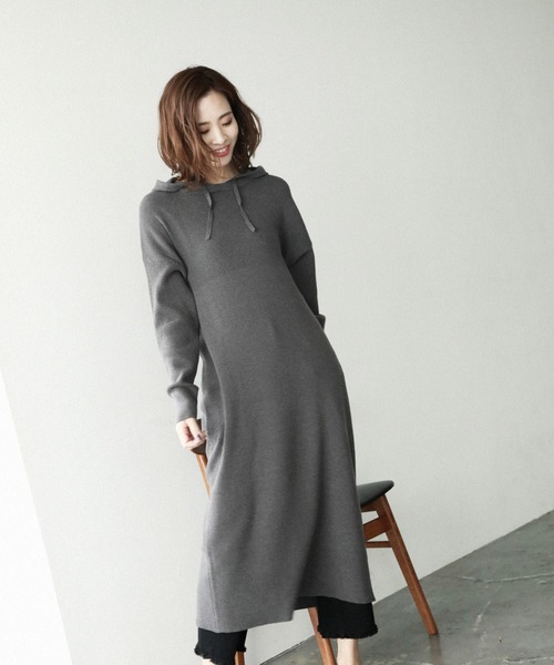 BAYFLOW(ベイフロー)の「ワッフルガラニットワンピース(ワンピース・レディース・カーキ/オフホワイト/チャコール・FREE)」の10枚目の写真