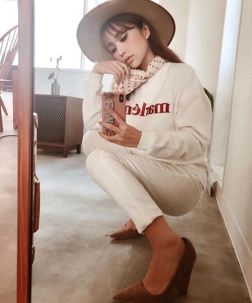 EIMY ISTOIRE（エイミーイストワール）の「ドットスカーフ付きロゴスエットプルオーバー（スウェット・レディース・ホワイト/ブラック/ベージュ/ネイビー/ピンク・FREE）」の6枚目の写真