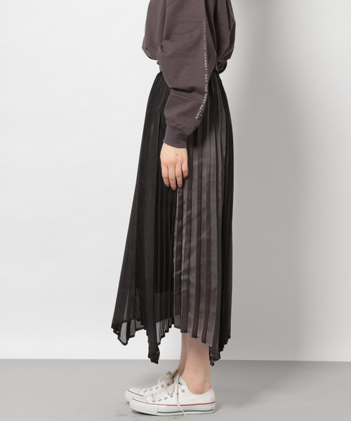 PAGEBOY(ページボーイ)の「イソザイシアープリーツスカート(スカート・レディース・オフホワイト/ブラック/パープル・FREE)」の9枚目の写真