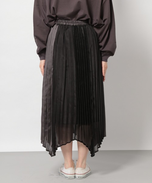 PAGEBOY(ページボーイ)の「イソザイシアープリーツスカート(スカート・レディース・オフホワイト/ブラック/パープル・FREE)」の10枚目の写真