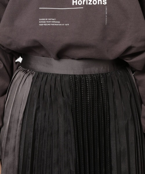 PAGEBOY(ページボーイ)の「イソザイシアープリーツスカート(スカート・レディース・オフホワイト/ブラック/パープル・FREE)」の11枚目の写真