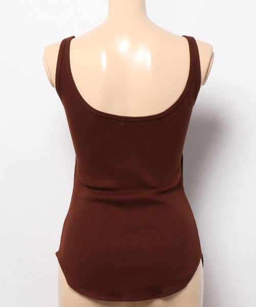 LOWRYS FARM（ローリーズファーム）の「バックオープンタンク　879404（タンクトップ・レディース・チャコールグレー/ブラウン/ピンク/アイボリー・FREE）」の6枚目の写真