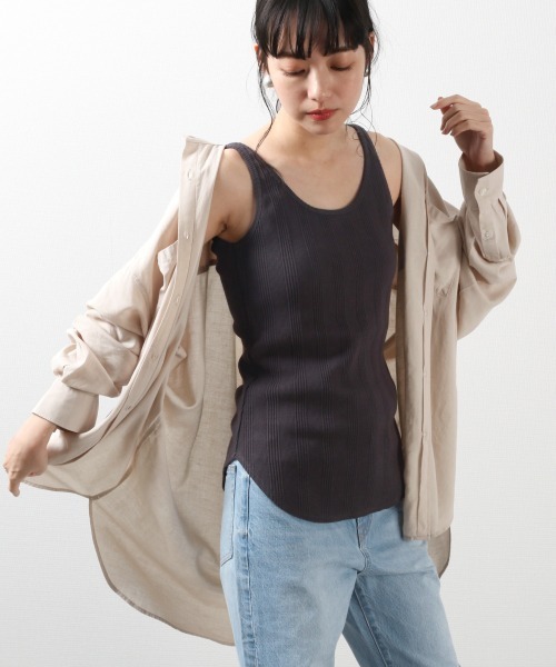 LOWRYS FARM（ローリーズファーム）の「バックオープンタンク　879404（タンクトップ・レディース・チャコールグレー/ブラウン/ピンク/アイボリー・FREE）」の22枚目の写真