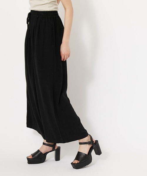 AZUL by moussy（アズールバイマウジー）の「LINEN WIDE PANTS/リネンワイドパンツ（その他パンツ・レディース・キャメル/ブラック/ライトベージュ・SMALL/MEDIUM）」の7枚目の写真