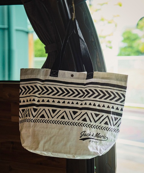 JACK & MARIE（ジャックアンドマリー）の「JACK & MARIE フリートートバックﾞS TP（トートバッグ・レディース・ホワイト/ネイビー/ブルー系その他/ブラック・ONE SIZE）」の2枚目の写真