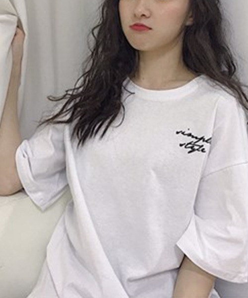 DAY CLOSET(デイ クローゼット)の「レディース バックプリントビッグシルエットラウンドネックトップス(Tシャツ/カットソー・レディース・ホワイト/ブラック/イエロー・M/L/XL/2XL)」の4枚目の写真