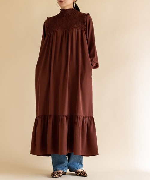 ottilie（オティーリエ）の「シャーリングワンピース（ワンピース・レディース・ブラウン/グリーン・FREE）」の5枚目の写真