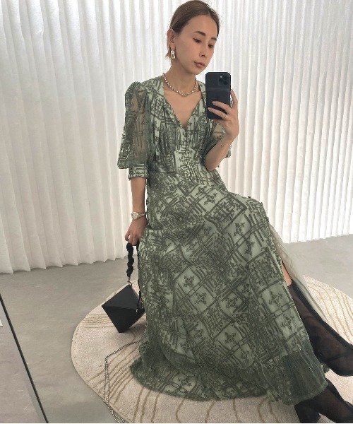Ameri（アメリ）の「MEDI PALACE EMBROIDERY DRESS（ワンピース・レディース・アイボリー/パープル/ミント・MEDIUM/SMALL）」の10枚目の写真
