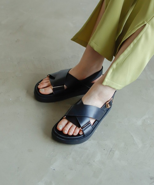 Birthday room（バースデイルーム）の「厚底クロスストラップラバーベルトフラットサンダル（サンダル・レディース・ブラック・S/M/L）」の9枚目の写真