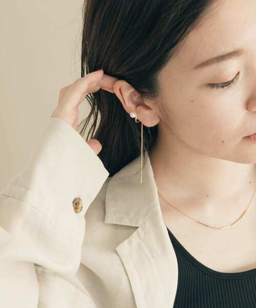 SMELLY（スメリー）の「ポイントパールチェーンイヤカフ（イヤーカフ・レディース・ゴールド・-）」の3枚目の写真