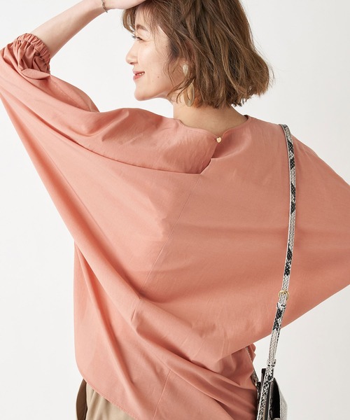 RIVE DROITE(リヴドロワ)の「バルーンフォルムブラウス(シャツ/ブラウス・レディース・ブラック/モカ/サーモンピンク・FREE)」の3枚目の写真