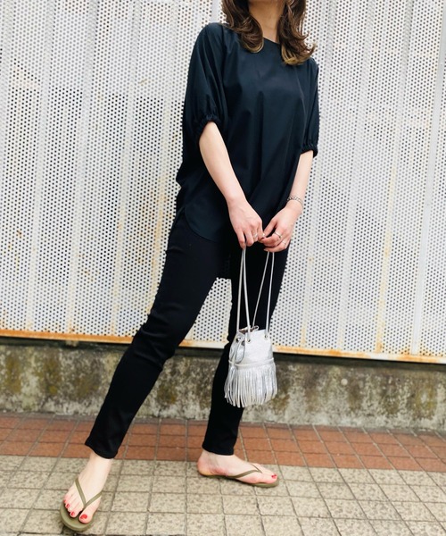 RIVE DROITE(リヴドロワ)の「バルーンフォルムブラウス(シャツ/ブラウス・レディース・ブラック/モカ/サーモンピンク・FREE)」の4枚目の写真