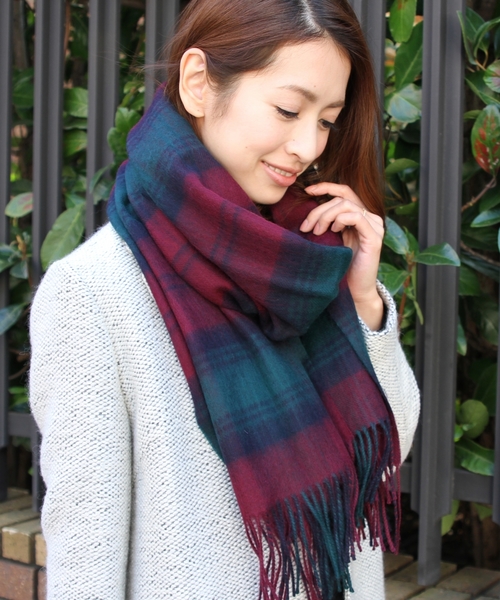 BEAUTY&YOUTH UNITED ARROWS(ビューティーアンドユースユナイテッドアローズ)の「BYBC チェックストール ◆(ストール/ショール・レディース・ホワイト/ワインレッド/ダークグリーン・フリー)」の3枚目の写真