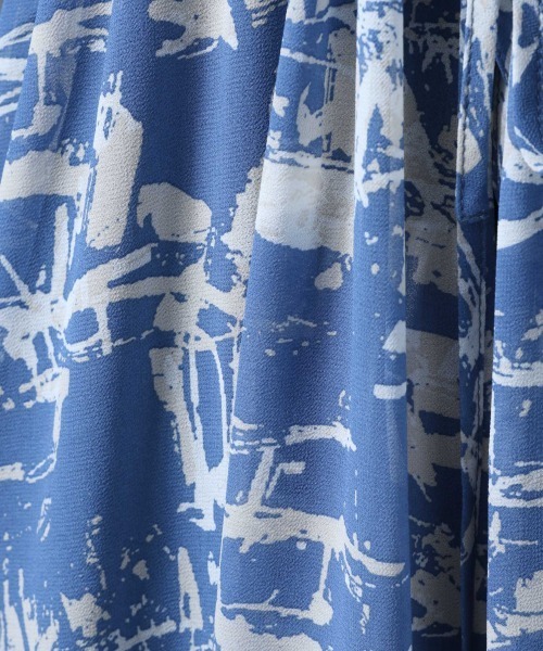 HARE（ハレ）の「シフォンガラワンピース(HARE)（ワンピース・レディース・ブラック/ブルー・FREE）」の4枚目の写真