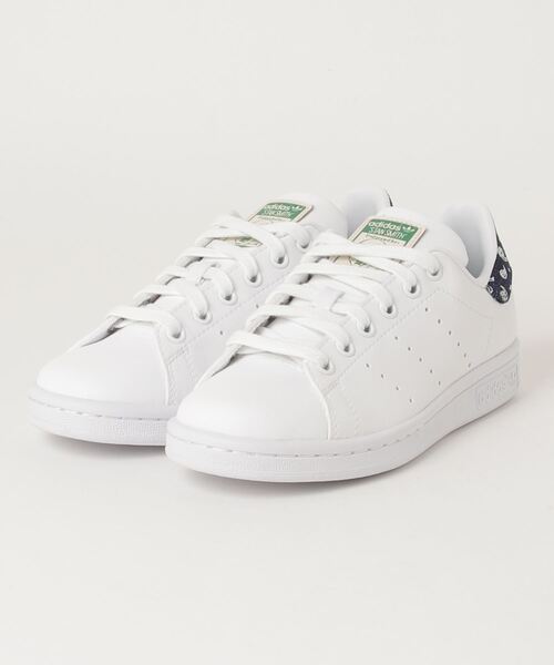 adidas（アディダス）の「スタンスミス [STAN SMITH] アディダスオリジナルス（スニーカー・メンズ・ホワイト×ネイビー・23.5cm/25.0cm/26.5cm/28.0cm/23.0cm/25.5cm/27.0cm/27.5cm/29.0cm/24.5cm/26.0cm/22.0cm/28.5cm/22.5cm/24.0cm）」の7枚目の写真