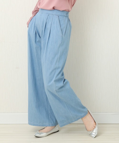 CHARM BERRY TIC（チャームベリーチック）の「4.5OZ 2タックデニムパンツ（デニムパンツ・レディース・ライトブルー/ブルー/ネイビー・M）」の2枚目の写真