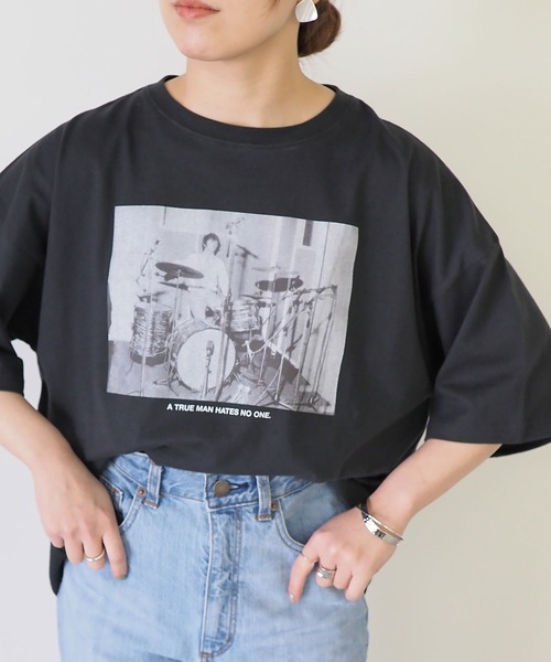 Riberry（リベリー）の「フォト＆バックプリントコットンTシャツ（Tシャツ/カットソー・レディース・オフホワイト/スミクロ・FREE）」の11枚目の写真