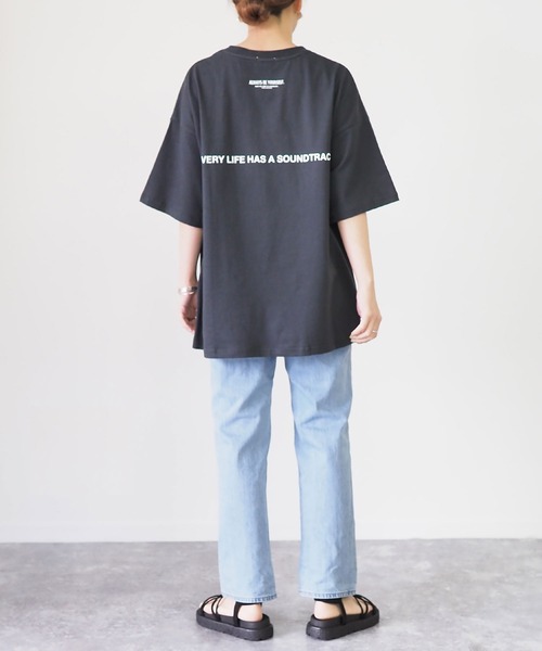 Riberry（リベリー）の「フォト＆バックプリントコットンTシャツ（Tシャツ/カットソー・レディース・オフホワイト/スミクロ・FREE）」の16枚目の写真