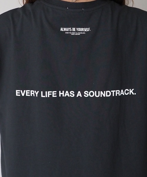 Riberry（リベリー）の「フォト＆バックプリントコットンTシャツ（Tシャツ/カットソー・レディース・オフホワイト/スミクロ・FREE）」の17枚目の写真