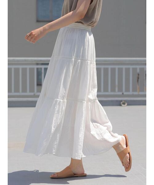 AMERICAN HOLIC（アメリカンホリック）の「ティアードソフトギャザースカート　＊（スカート・レディース・その他14/ブラック/オフホワイト/ブラウン/ブルー・FREE）」の6枚目の写真