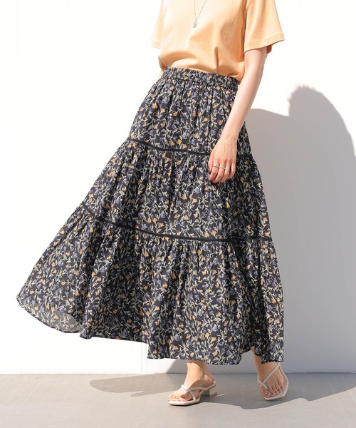 AMERICAN HOLIC（アメリカンホリック）の「ティアードソフトギャザースカート　＊（スカート・レディース・その他14/ブラック/オフホワイト/ブラウン/ブルー・FREE）」の5枚目の写真