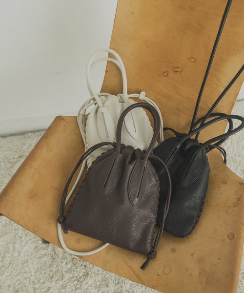 ADD CULUMN（アドカラム）の「【WEB限定】【別注】ADD CULUMN　TURN S ショルダーバッグ（ショルダーバッグ・レディース・ブラック/ブルー/アイボリー/ホワイト系その他/ブラウン・-）」の16枚目の写真