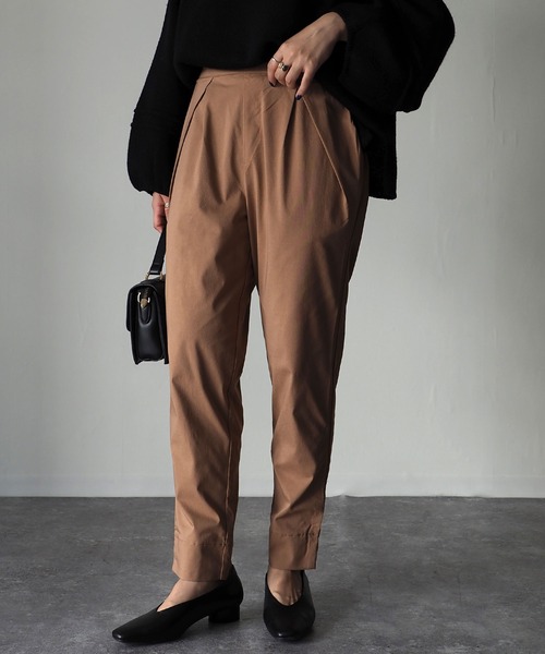 Riberry（リベリー）の「ストレッチテーパードパンツ（その他パンツ・レディース・ブラック/ベージュ/ブラウン・MEDIUM）」の2枚目の写真