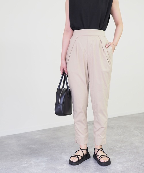 Riberry（リベリー）の「ストレッチテーパードパンツ（その他パンツ・レディース・ブラック/ベージュ/ブラウン・MEDIUM）」の13枚目の写真