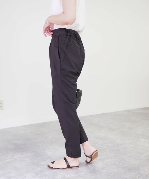 Riberry（リベリー）の「ストレッチテーパードパンツ（その他パンツ・レディース・ブラック/ベージュ/ブラウン・MEDIUM）」の4枚目の写真