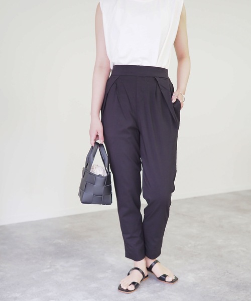 Riberry（リベリー）の「ストレッチテーパードパンツ（その他パンツ・レディース・ブラック/ベージュ/ブラウン・MEDIUM）」の15枚目の写真