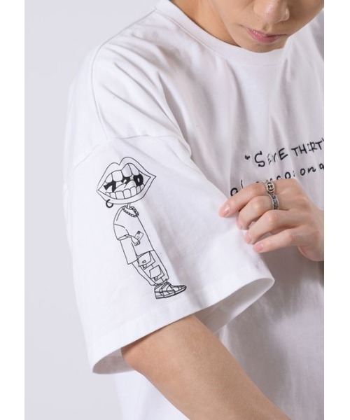 RE730(アールイーセブンサーティー)の「【RE730】なみおくん手書きイラストTシャツ ビッグシルエット(Tシャツ/カットソー・メンズ・ブラック/オフホワイト・MEDIUM/LARGE/X-LARGE)」の2枚目の写真