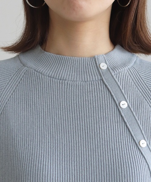 vingtrois（バントロア）の「【Vingtrois】ハーフスリーブアシメボタンリブニット（ニット/セーター・レディース・ホワイト/ブラック/ブルー/グレイッシュベージュ・M）」の22枚目の写真