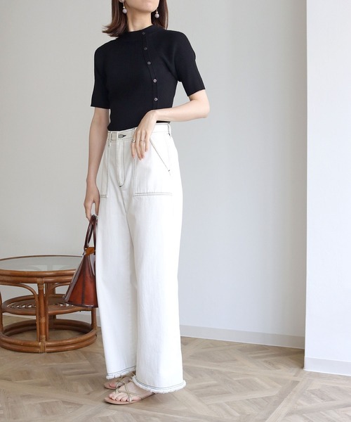 vingtrois（バントロア）の「【Vingtrois】ハーフスリーブアシメボタンリブニット（ニット/セーター・レディース・ホワイト/ブラック/ブルー/グレイッシュベージュ・M）」の12枚目の写真