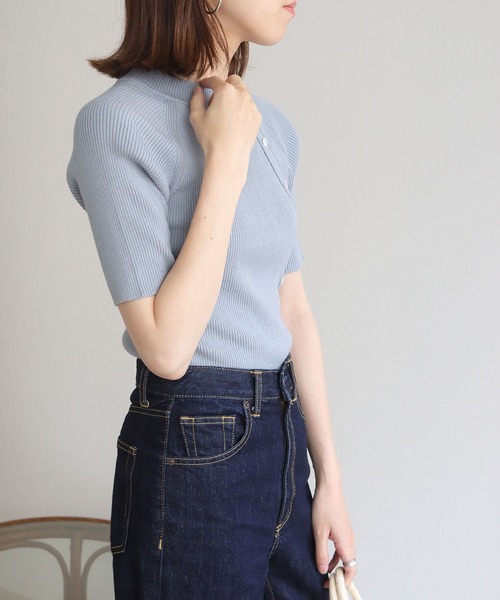 vingtrois（バントロア）の「【Vingtrois】ハーフスリーブアシメボタンリブニット（ニット/セーター・レディース・ホワイト/ブラック/ブルー/グレイッシュベージュ・M）」の20枚目の写真
