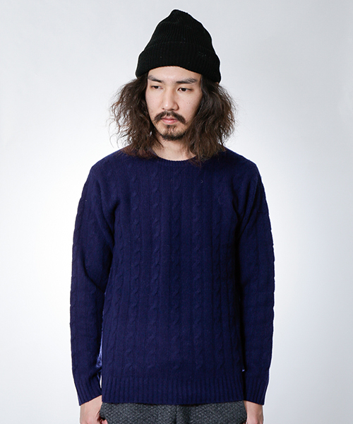 URBAN RESEARCH（アーバンリサーチ）の「URBAN RESEARCH CABLE KNIT C/N（ニット/セーター・メンズ・バーガンディー/ネイビー/ロイヤルブルー/ホワイト・LARGE/MEDIUM）」の19枚目の写真