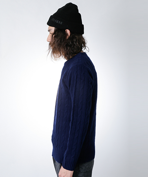 URBAN RESEARCH（アーバンリサーチ）の「URBAN RESEARCH CABLE KNIT C/N（ニット/セーター・メンズ・バーガンディー/ネイビー/ロイヤルブルー/ホワイト・LARGE/MEDIUM）」の20枚目の写真
