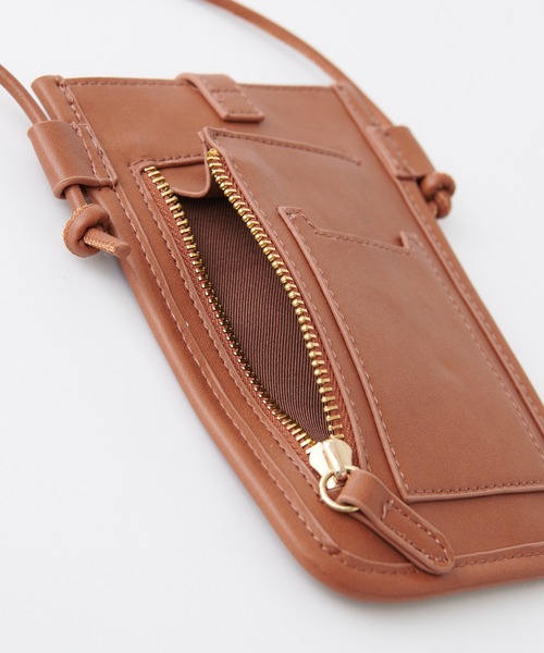 Actually（アクチュアリー）の「コンビ モバイルショルダー / スマホバッグ（ショルダーバッグ・レディース・ブラック/シルバー/キャメル・フリー）」の21枚目の写真