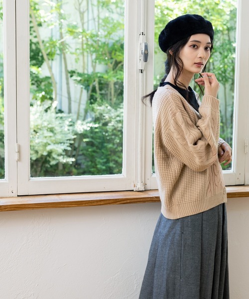 QUEENHEAD(クイーンヘッド)の「ふわふわフェイクファーベレー帽(ハンチング/ベレー帽・レディース・ブラック/グレイッシュベージュ・FREE)」の18枚目の写真