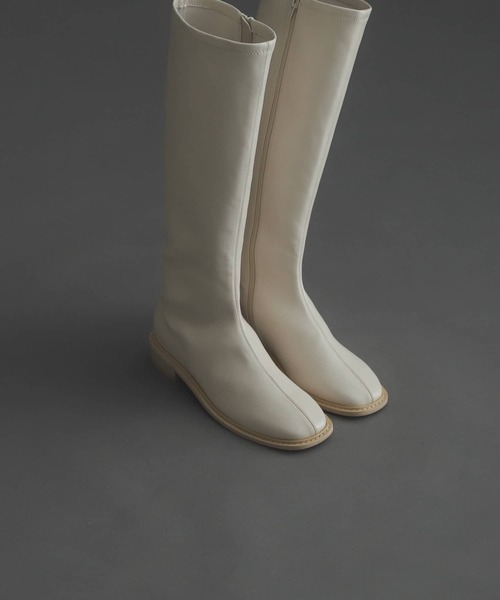 SENSE OF PLACE by URBAN RESEARCH(センスオブプレイスバイアーバンリサーチ)の「スクエアトウセンターシームロングブーツ(ブーツ・レディース・ブラウン/アイボリー/ブラック・MEDIUM/SMALL/LARGE)」の4枚目の写真
