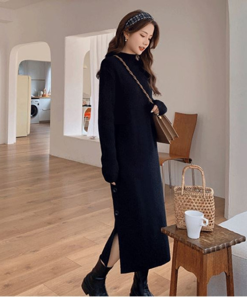 emi+（エミプラス）の「サイドボタンリブニットワンピース