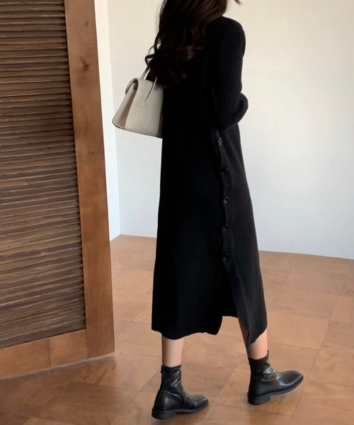 emi+（エミプラス）の「サイドボタンリブニットワンピース（ワンピース・レディース・ブラック/ブラウン/ネイビー/ボルドー/カーキ・L/M/XL）」の10枚目の写真