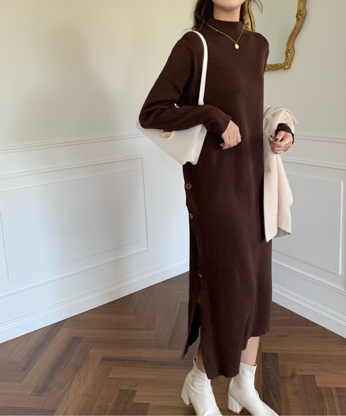 emi+（エミプラス）の「サイドボタンリブニットワンピース（ワンピース・レディース・ブラック/ブラウン/ネイビー/ボルドー/カーキ・L/M/XL）」の14枚目の写真