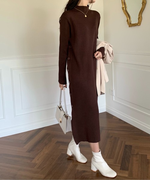 emi+（エミプラス）の「サイドボタンリブニットワンピース（ワンピース・レディース・ブラック/ブラウン/ネイビー/ボルドー/カーキ・L/M/XL）」の15枚目の写真