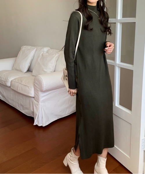 emi+（エミプラス）の「サイドボタンリブニットワンピース（ワンピース・レディース・ブラック/ブラウン/ネイビー/ボルドー/カーキ・L/M/XL）」の17枚目の写真