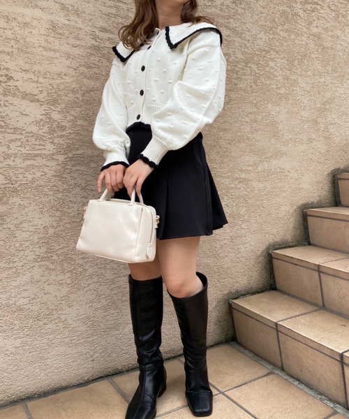 one after another NICE CLAUP(ワンアフターアナザーナイスクラップ)の「ポンポン三角衿ニットカーディガン(カーディガン/ボレロ・レディース・ブラック/グレー/オフホワイト・FREE)」の8枚目の写真