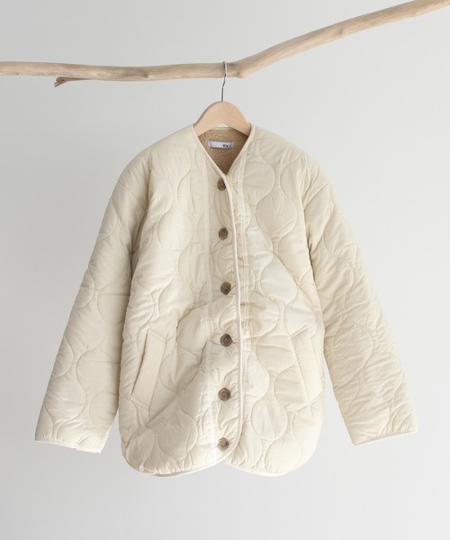 CANAL JEAN（キャナルジーン）の「via j(ヴィアジェイ) キルティング中ボアジャケット（ノーカラージャケット・レディース・アイボリー・ONE SIZE）」の5枚目の写真