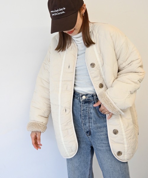 CANAL JEAN（キャナルジーン）の「via j(ヴィアジェイ) キルティング中ボアジャケット（ノーカラージャケット・レディース・アイボリー・ONE SIZE）」の20枚目の写真