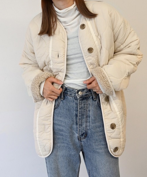 CANAL JEAN（キャナルジーン）の「via j(ヴィアジェイ) キルティング中ボアジャケット（ノーカラージャケット・レディース・アイボリー・ONE SIZE）」の18枚目の写真