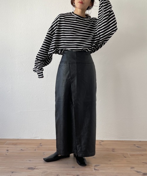 wee9s（ウィークス）の「loose silhouette over size border tee /  ルーズシルエットオーバーサイズボーダーロングスリーブティー（Tシャツ/カットソー・レディース・ブラック/レッド/ブルー/グリーン/ライトグリーン/サーモンピンク・FREE）」の14枚目の写真